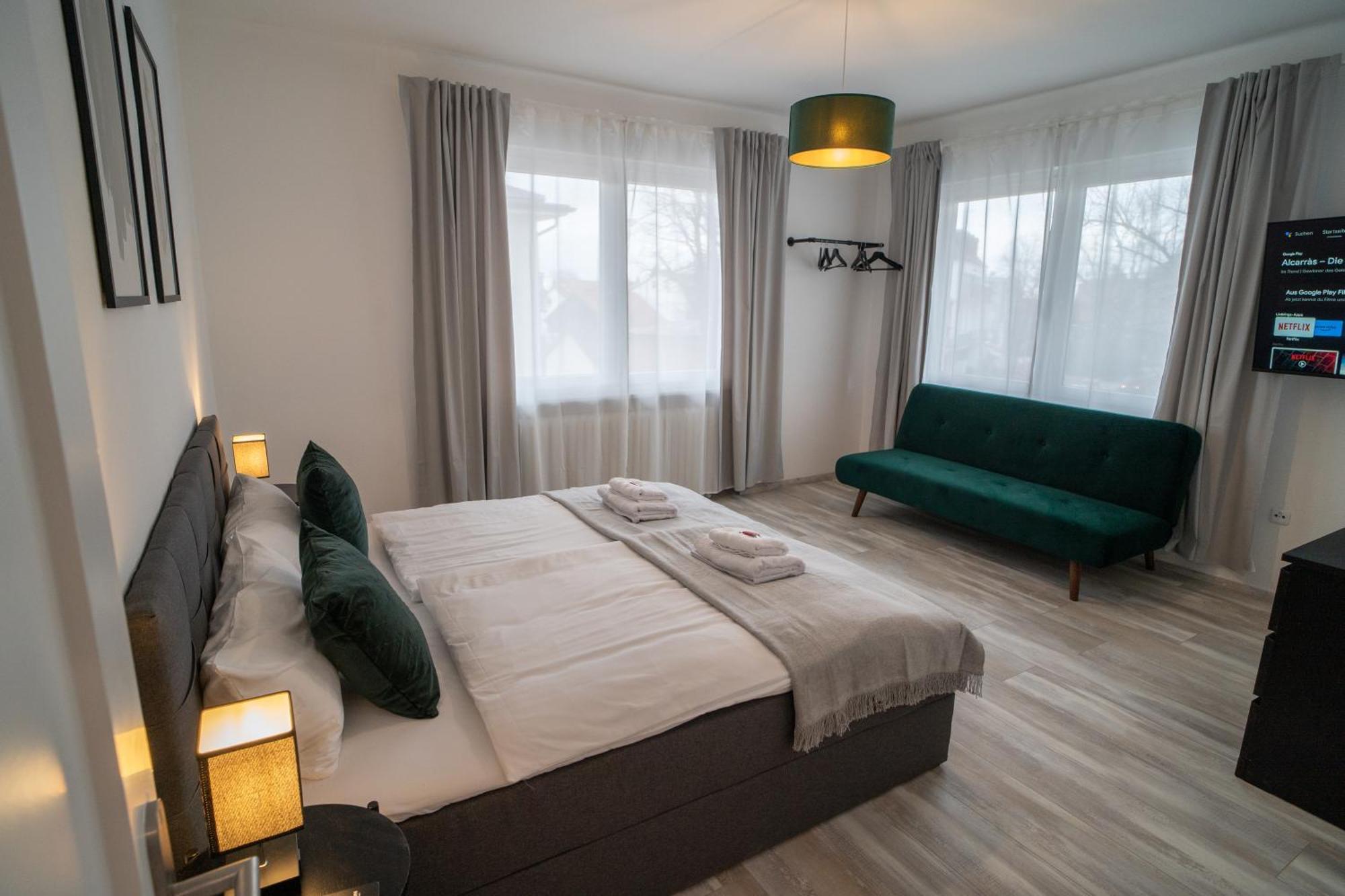 Apartment Morehome Apartments, Center,parking 180qm